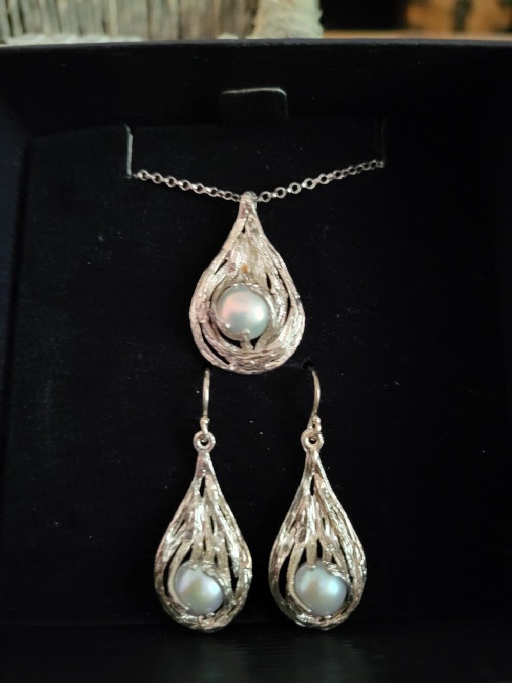 Stauer Holy Land Pearl Necklace (18") and Earrings Set